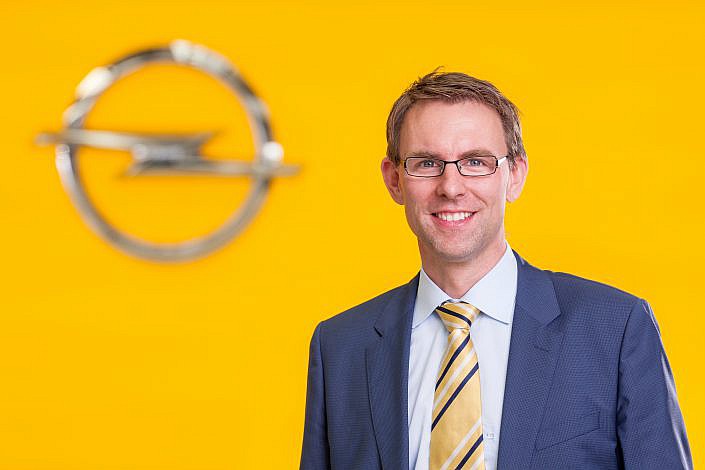 Business Portrait " Business Portrit, Studio - Location " Photo taken by Fotograf Patrick Gawandtka